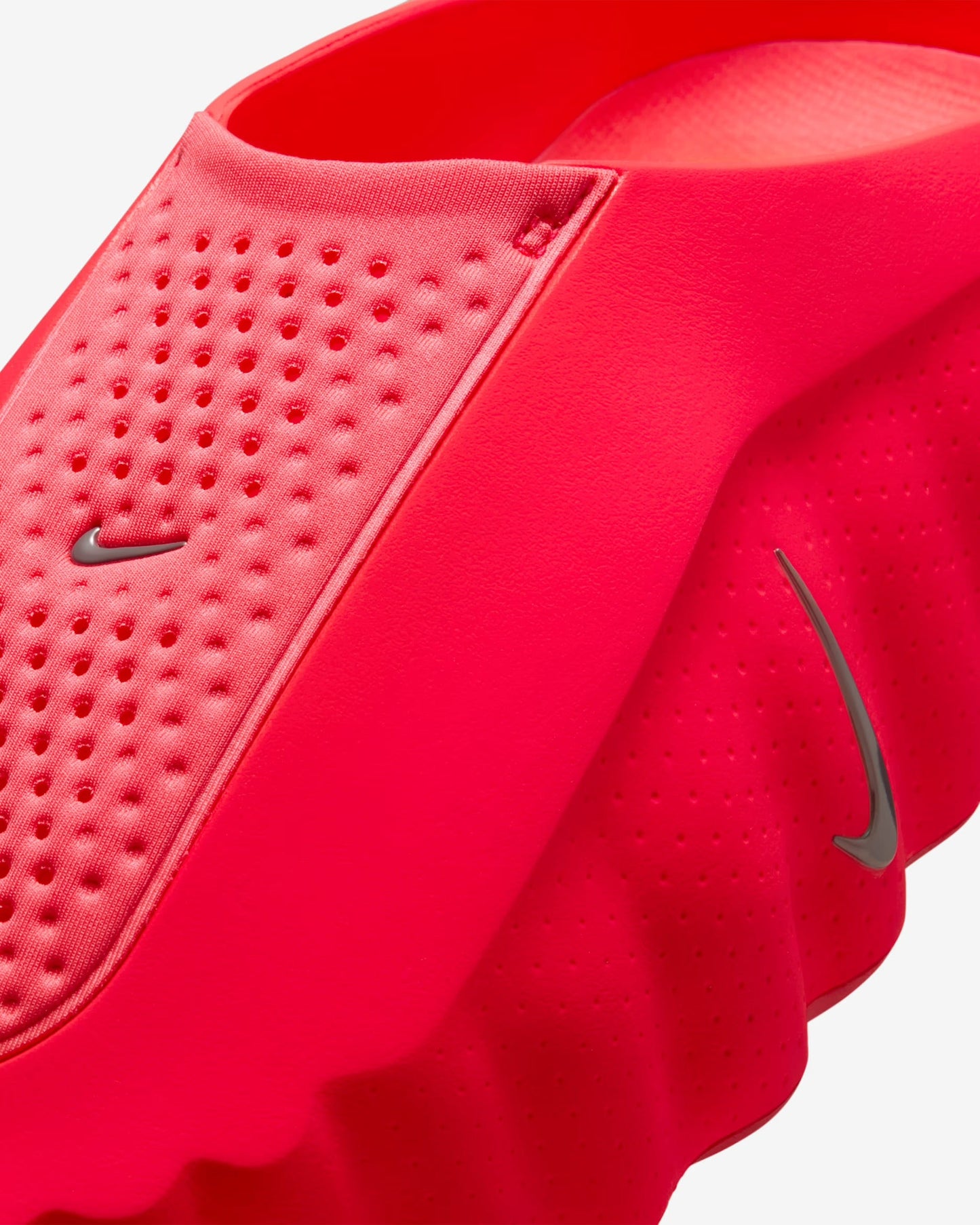 Nike Mind 001 Solar Red